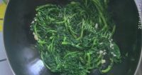 美味营养的蒜蓉皇帝菜做法图解6)
