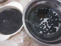 美味早餐三黑豆浆做法图解2)