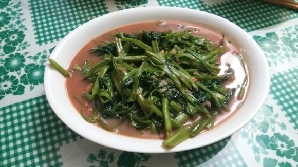 美味的腐乳空心菜