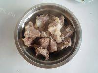 土豆炖牛肉做法图解5)