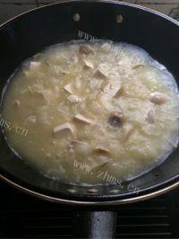 美味的蛤蜊豆腐汤做法图解7)
