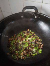 美味的香菇肉酱做法图解5)