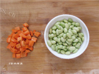 美味的腊味煲仔饭做法图解3)