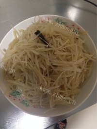 家常菜炝土豆丝做法图解3)
