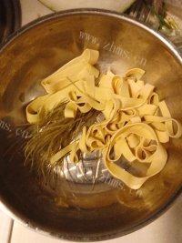 口感不错的酸菜鱼做法图解3)