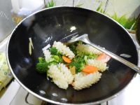 美味西兰花炒鱿鱼花做法图解13)