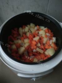 不错的土豆红萝卜饭做法图解5)