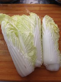 美味的酸辣白菜做法图解1)
