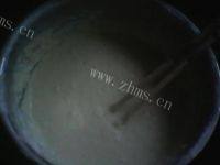 美味的自制电饭锅蛋糕做法图解4)