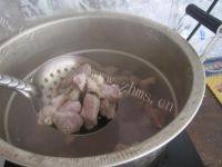 常吃不腻的牛肉炖土豆做法图解2)