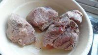 自制土豆烧牛腩做法图解1)