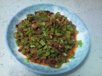 家常菜芹菜炒肉末