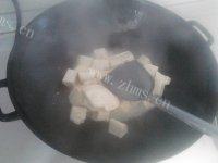家常炖豆腐做法图解2)