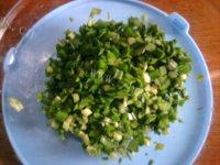 可口的韭菜煎饼做法图解2)