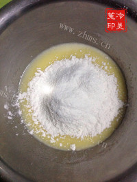 美味洋葱火腿咸马芬做法图解9)