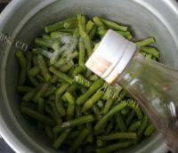 清脆的凉拌四季豆做法图解6)
