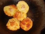 口感饱满的煎粘豆包