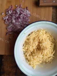 美味黄金土豆馅饼做法图解1)