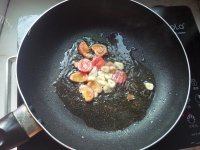 营养白玉菇肉丸意面做法图解3)