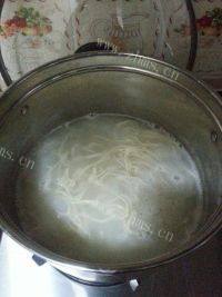 美味的手工炸酱面做法图解14)