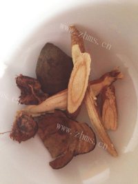 美味的焖鸭做法图解4)
