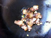 家常菜芹菜炒腊肉做法图解4)