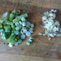 美味的柳蒿芽炖土豆的做法图解五