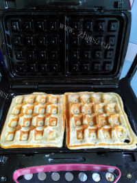 好吃的香甜华夫饼做法图解11)