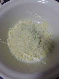 美味的牛奶蒸鸡蛋做法图解1)