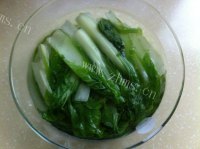 简单蒜茸炝拌小白菜做法图解7)