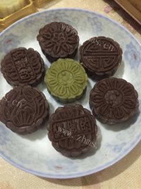 自制红豆沙冰皮月饼做法图解11)