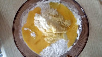 美味蛋香豆渣馒头做法图解2)