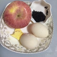 自制苹果鸡蛋饼做法图解1)
