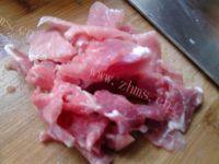 家常菜黑木耳炒肉片做法图解2)