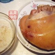 家常秘制肘子做法图解4)