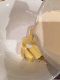 自制蓝莓马芬做法图解10)