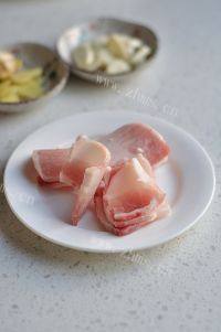 十分好吃的干煸杏鲍菇做法图解3)