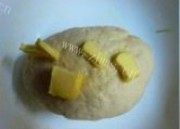 自制黄金牛角包做法图解2)