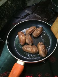 美味的可乐鸡翅做法图解8)
