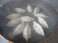 美味的柳叶煎饺做法图解11)