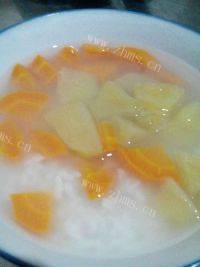 美味的苹果胡萝卜粥