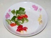 木耳鸡蛋炒黄瓜做法图解1)