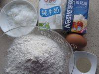 诱人的醇奶吐司做法图解1)