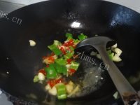美味的炒花蛤做法图解4)