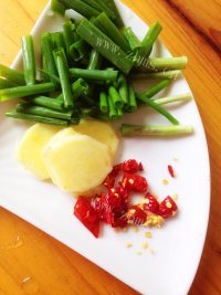 喷香的黄焖鸡米饭做法图解2)