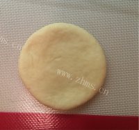 自制椰蓉花朵面包做法图解12)