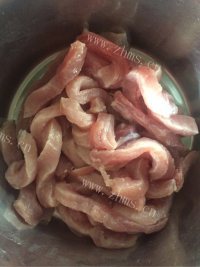 美味干炸猪柳做法图解1)
