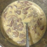 美味的糖醋里脊做法图解4)
