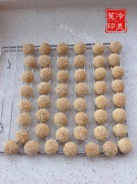 自制蛋黄椰蓉球做法图解11)