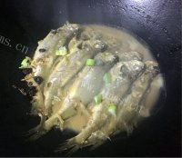 美味的家焖黄花鱼做法图解10)